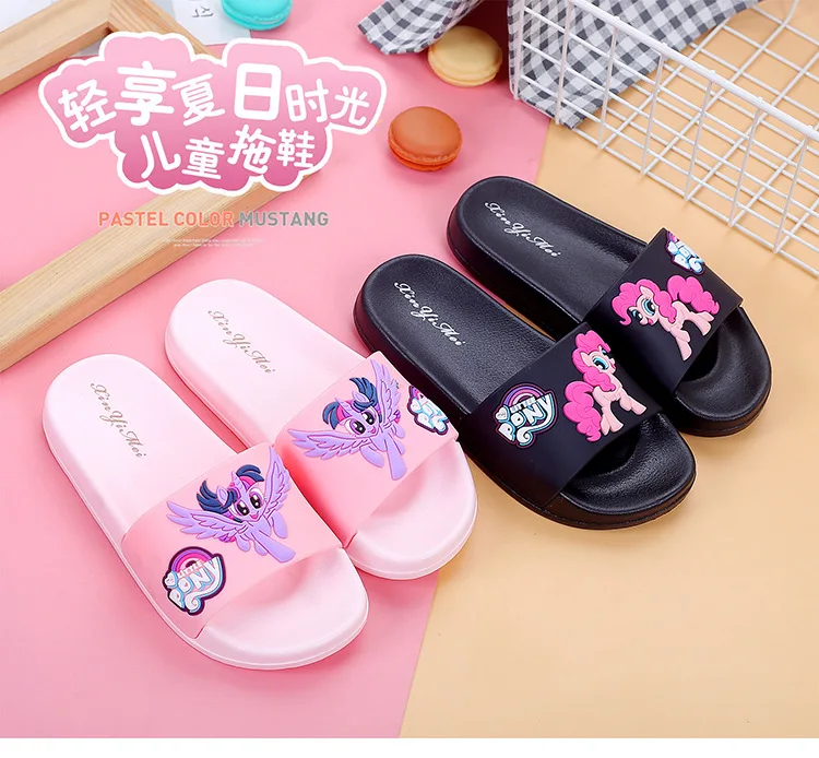 Тапочки для мальчиков и девочек летние шлепанцы детские сандалии школьные пляжные женские шлепки с 3D рисунком пони детская обувь радужные