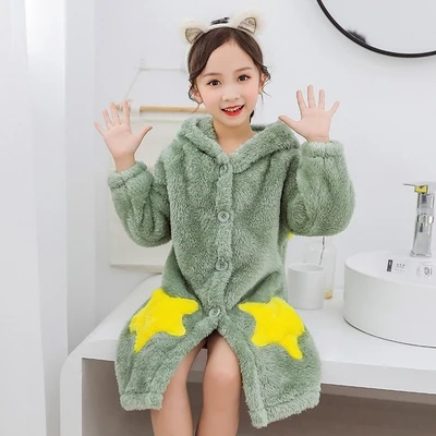 Новинка; Модные Детские Банные халаты для девочек; зимний детский банный халат; Одноцветный фланелевый банный халат для больших девочек; мягкие пижамы со звездами и карманами - Цвет: Зеленый