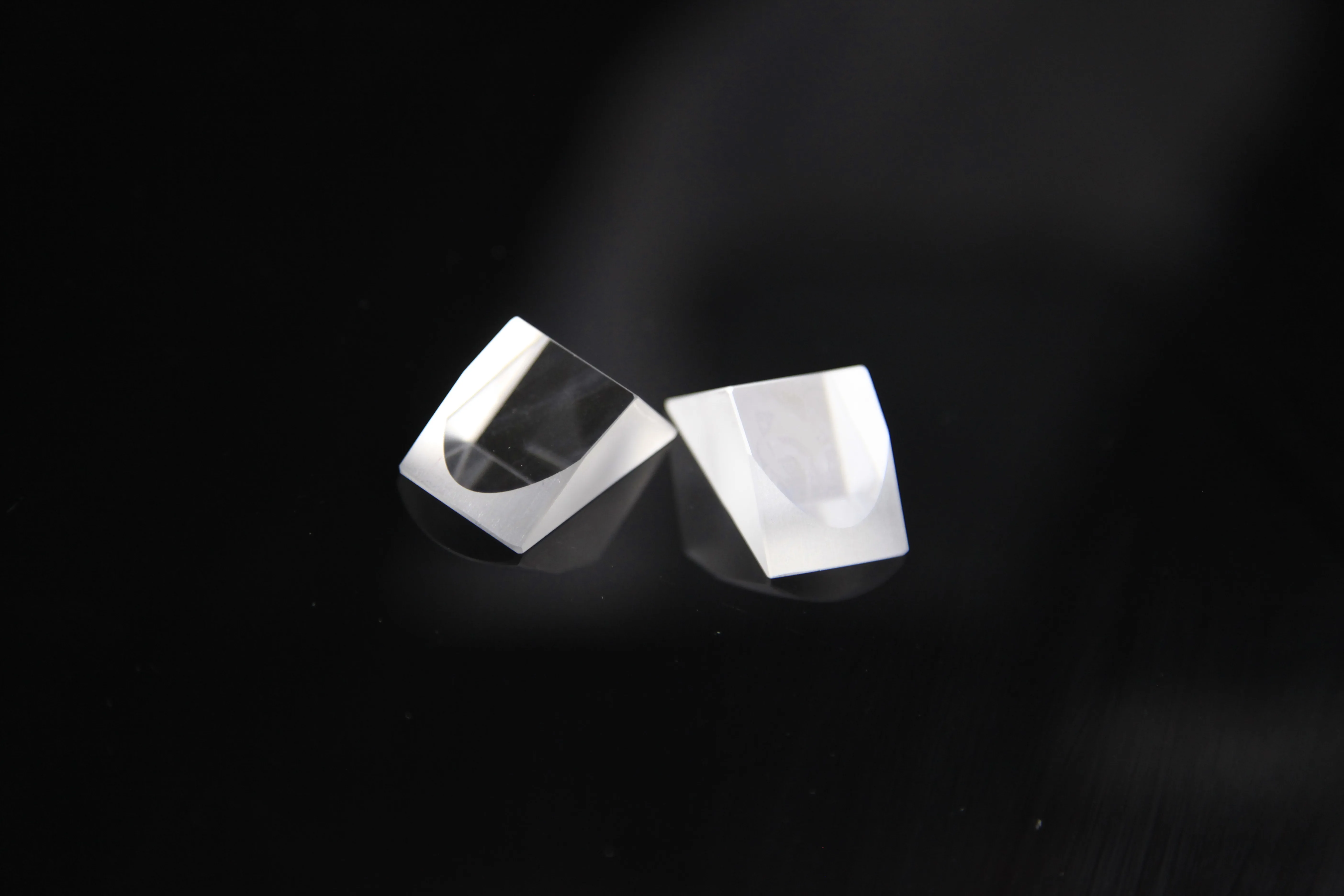 Wholesale Custom Optical Quality K9 Glass Roof Prism Anti-reflection Coating High Test Experimental Components |