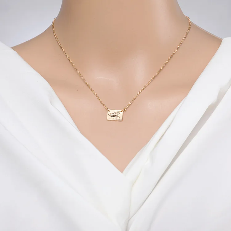 

Europe And The United States New Small Clavicle Chain Square Peace Dove Net Red Simple Temperament Personality Cold Wind Necklac