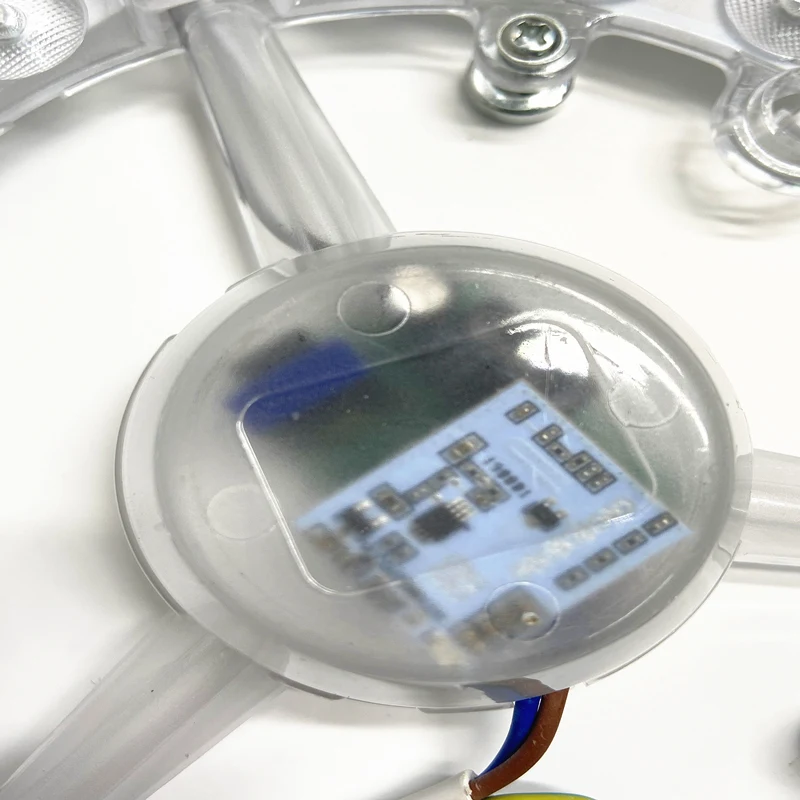 светильник с микроволновым датчиком