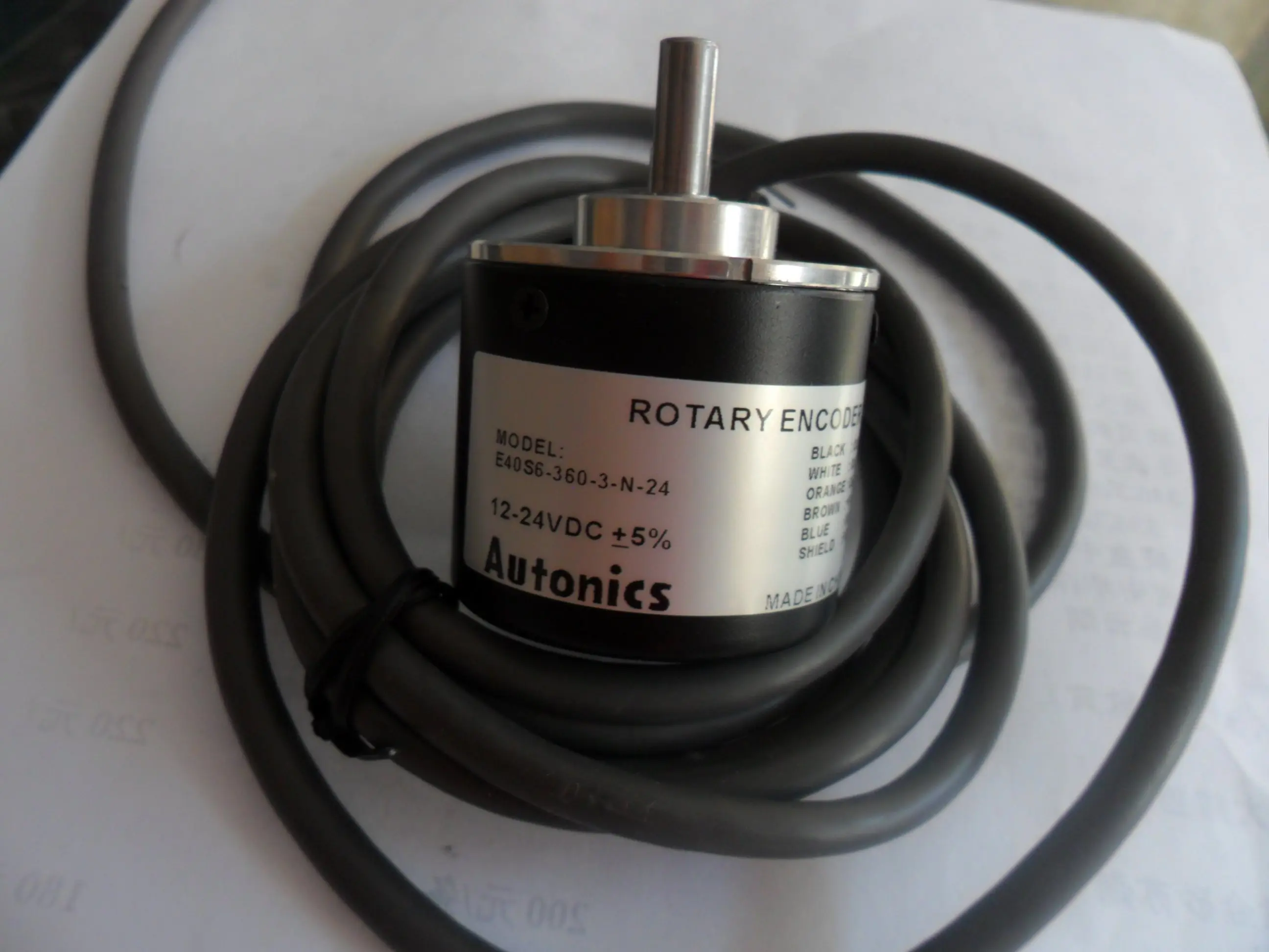 

In stock!!! E40s6-1024-6-l-5 solid shaft optical encoder long line Free Shipping