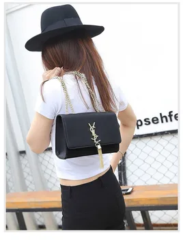 

Women's Messenger Star The Same Korean Tide Ms. Shoulder Bag Magnetic Button Small Square Letter Bag