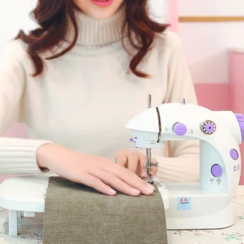 

1 Set Mini Sewing Machine Fine Portable Novel Light Stitching Machine Mending Machine Electric Sewing Machine Household Machine