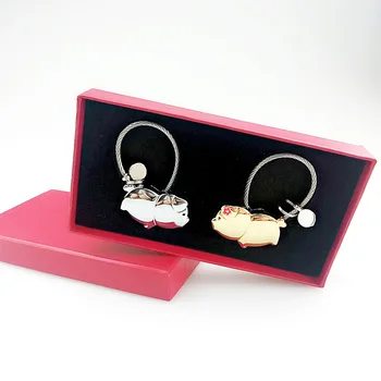 

2pcs Valentines Day Gift Baby Souvenirs Couple Lovers Kiss Pig Keychain Wedding Gifts for Guests Bridesmaid Gift Party Favors