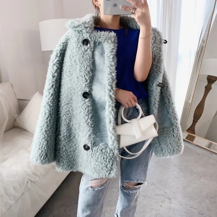 Very best  Free Shipping.2019 Winter warm thick 100% Wool Women jacket.OL fashion young fur coat.quality loose