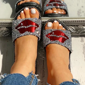 

Glitter Women Slippers Fashion Lipstick lips Woman Slides Ladies Rhinestone Casual Flats Female Non-slip Beach Shoes Plus Size