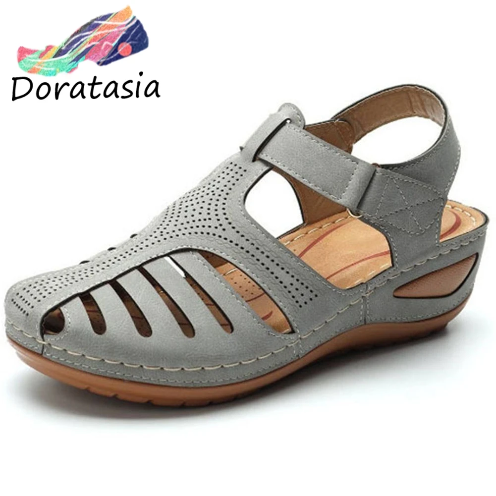 

DORATASIA retro fashion ladies summer sandals round toe flat sandals women gladiator hook loop casual office shoes woman