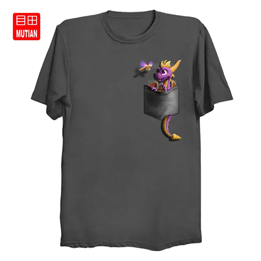 Фиолетовый Pyro &quotPocket Protector" уголь Футболка Spyro Дракон фиолетовый дракон видео