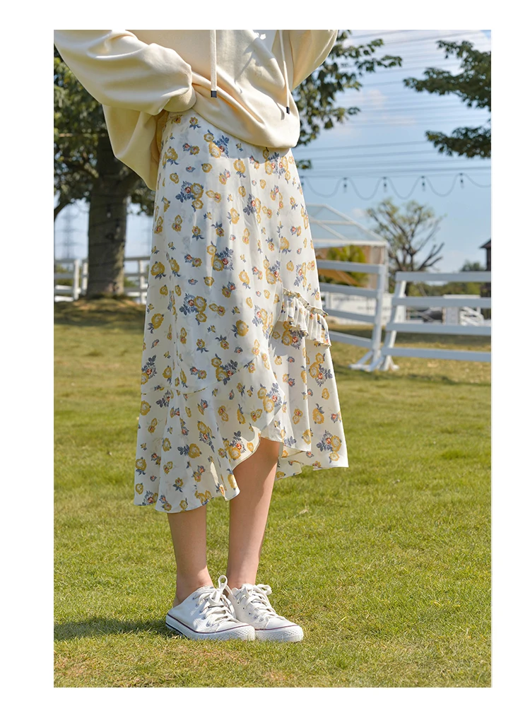 MISHOW 2020 Autumn Skirts For Women Vintage Floral Printed Asymmetrical Mid Calf Skirt High Waist Retro Female Bottoms MX20C1898