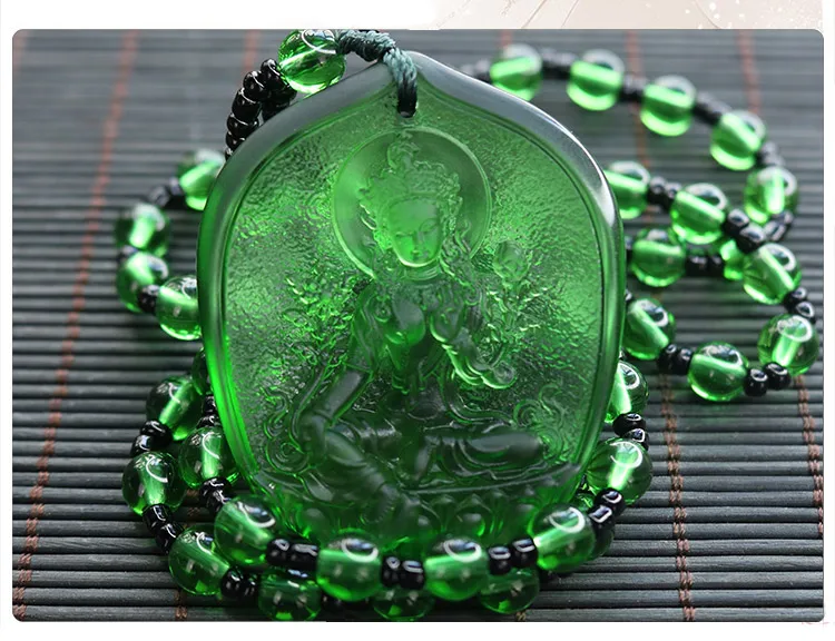 Grüne Tara Schmuck Anhänger Amulett türkis-grünfarben TIBET NEPAL INDIEN BUDDHA 