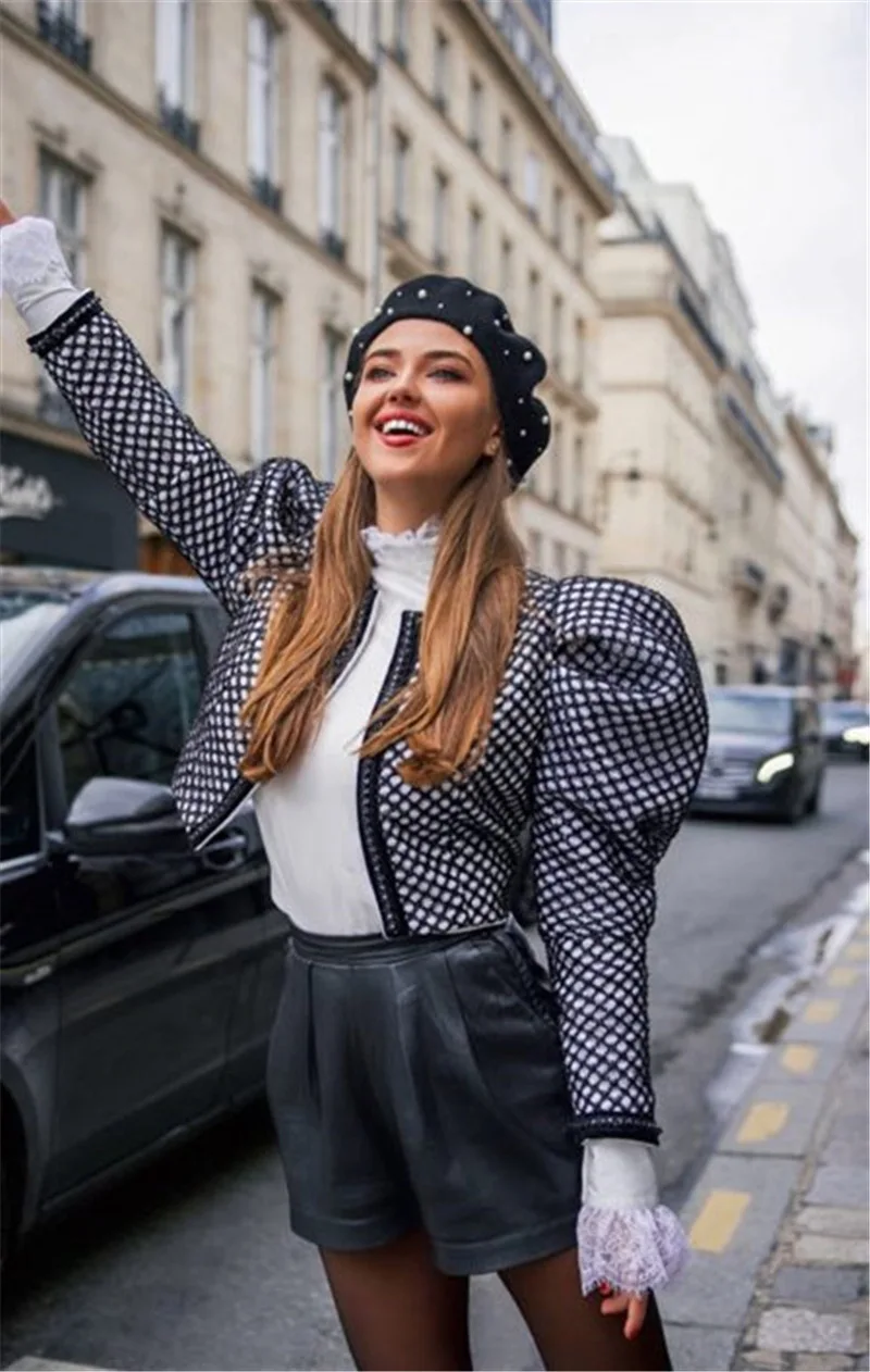 

2019 Wind Round Neck Sleeve Thin All-match Short Loose Coat Woman