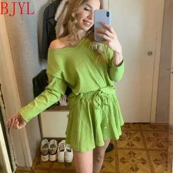 

2020 Fashion Casual Suit Long Sleeves V Neck Sweater + Wide Leg Shorts 2 Piece Sets New Korean Student Knitting Two Piece Set