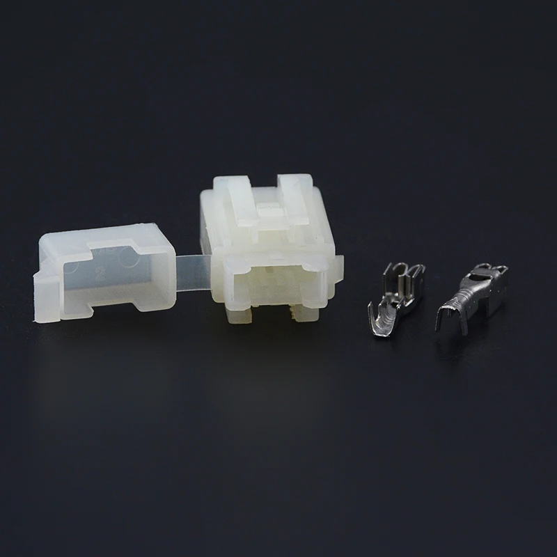 BXC Car Fuse Box with 2pcs Terminal for mini fuse 5pcs White Plastic Molded Case Hernia Light Accessories