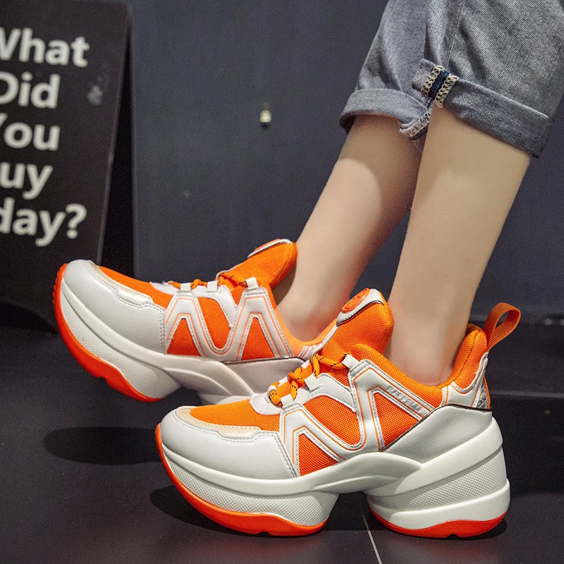 

Women Vulcanized Shoes Comfortable Round Head Cross Straps Sport Shoes Woman Breathable Mesh Running Shoes Ladies Casual Shoes