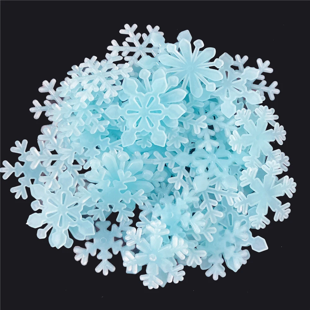 Winter Christmas Realistic 3D Glow Snowflake Stickers, 50 Dots Snowflake  for Ceiling Or Walls, Brighter in The Dark, Perfect for Kids Bedroom Living