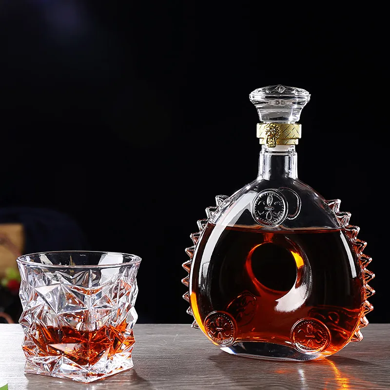 Retro Red Wine Bottle Champagne Glass Whiskey Decanter Water Jug Cocktail Pourer Aerator for Family Bar Transparent Spirits Cup Whiskey Decanter Set
