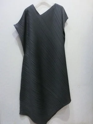 Темно-серый Горячая Miyake Новое складное косой воротник с коротким рукавом платье необычное однотонное платье - Цвет: Темно-серый