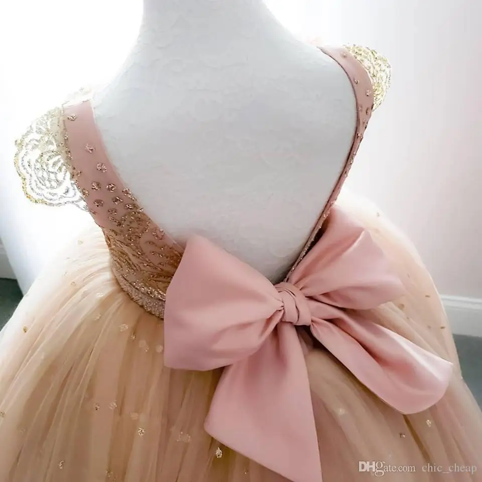 Sparkly Luxurious Lace Flowers Flower Girl Dresses Pearls Little Girl Wedding Dresses Vintage Pageant Dresses Gowns F054