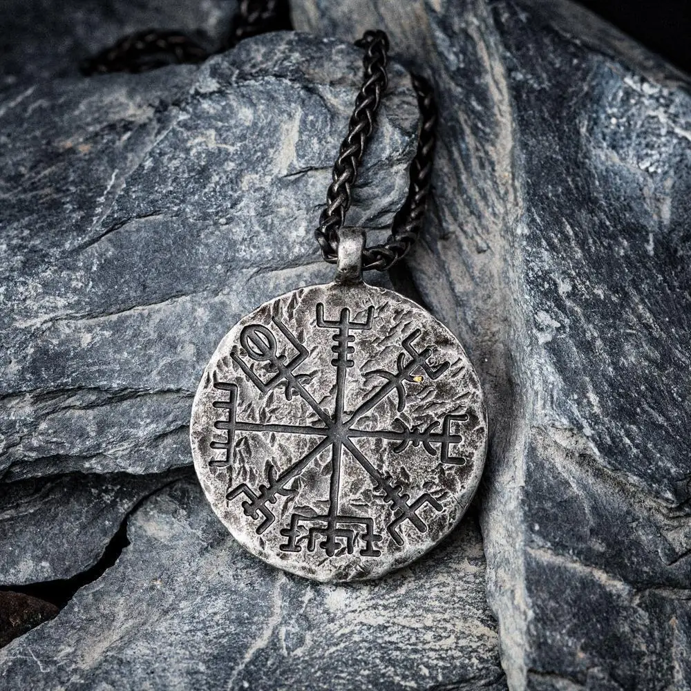 Vintage Men Viking Vegvisir Compass Pendant Necklace Nordic Odin Rune Stainless Steel Necklace For Men 2024 Retro Amulet Jewelry