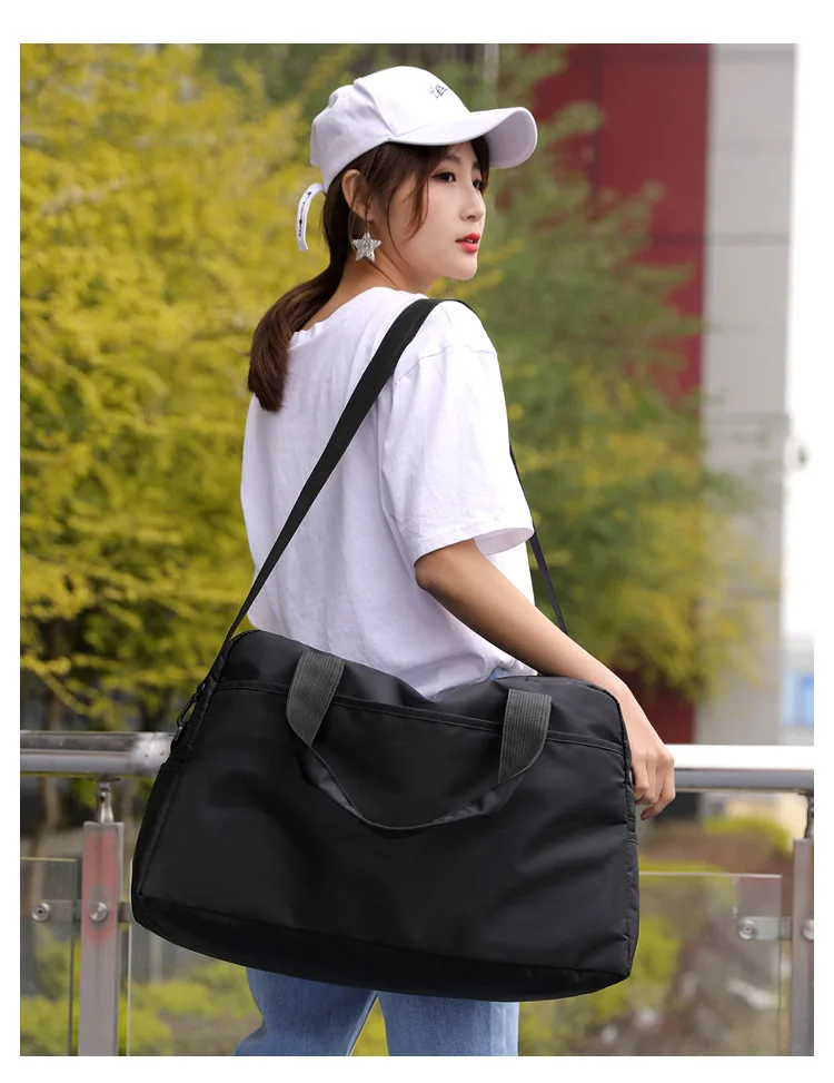 Men And Women Celebrity Style Fitness Sports Bag Light Waterproof Nylon Shoulder Bag Large Capacity Travel Boarding Hand Shoulde