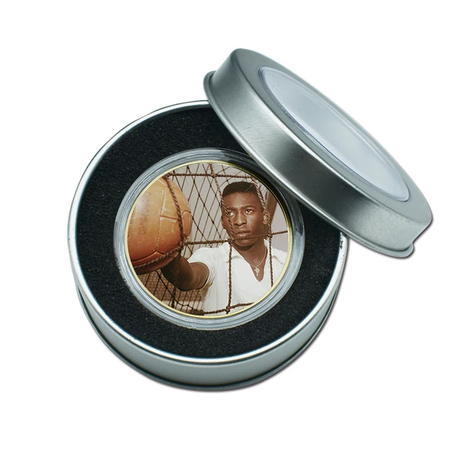 The King of Football Pele Gold Plated Commemorative Coin Set with Coin Holder Football Challenge Coins Souvenir Gift style 8