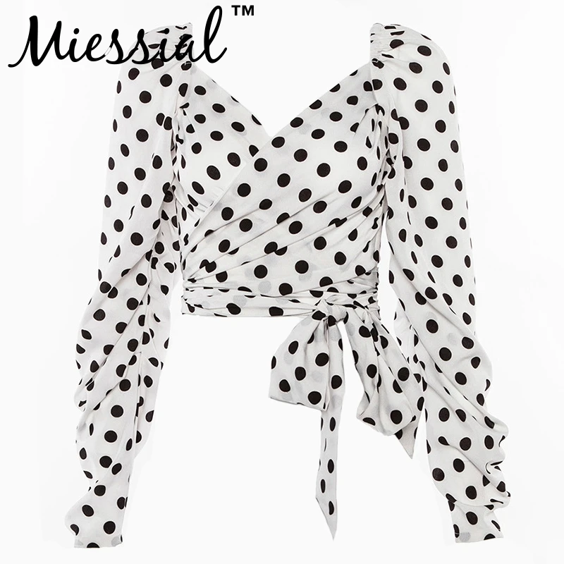 Miessial, сексуальная белая Элегантная блузка Футболка в горошек, Женская Осенняя блузка с пышными рукавами и v-образным вырезом, женская блузка с поясом, зимняя Укороченная рубашка