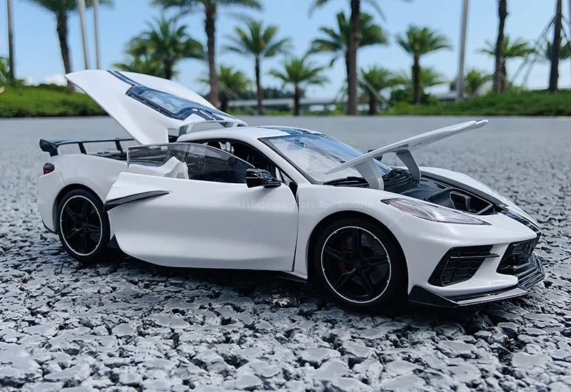 Maisto 1:18 2020 Chevrolet Corvette C8 Stingray Coupe (High Wing) Simulation Sports Car Alloy Retro Car Model Die Casting Model Maisto 1:18 2020 Chevrolet Corvette C8 Stingray Coupe (High Wing) Simulation Sports Car Alloy Retro Car Model Die Casting Model