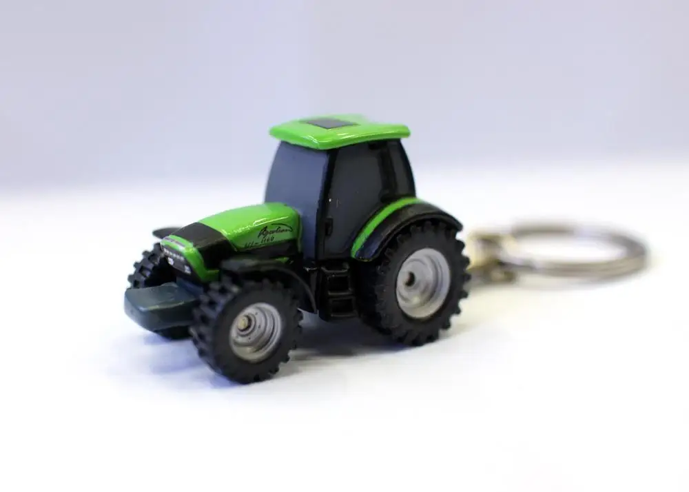 

UH Fendt 828 Vario Tractor keyring Diecast Metal Model