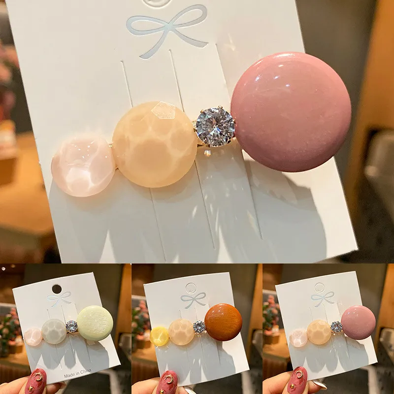 15262310317_1966749249