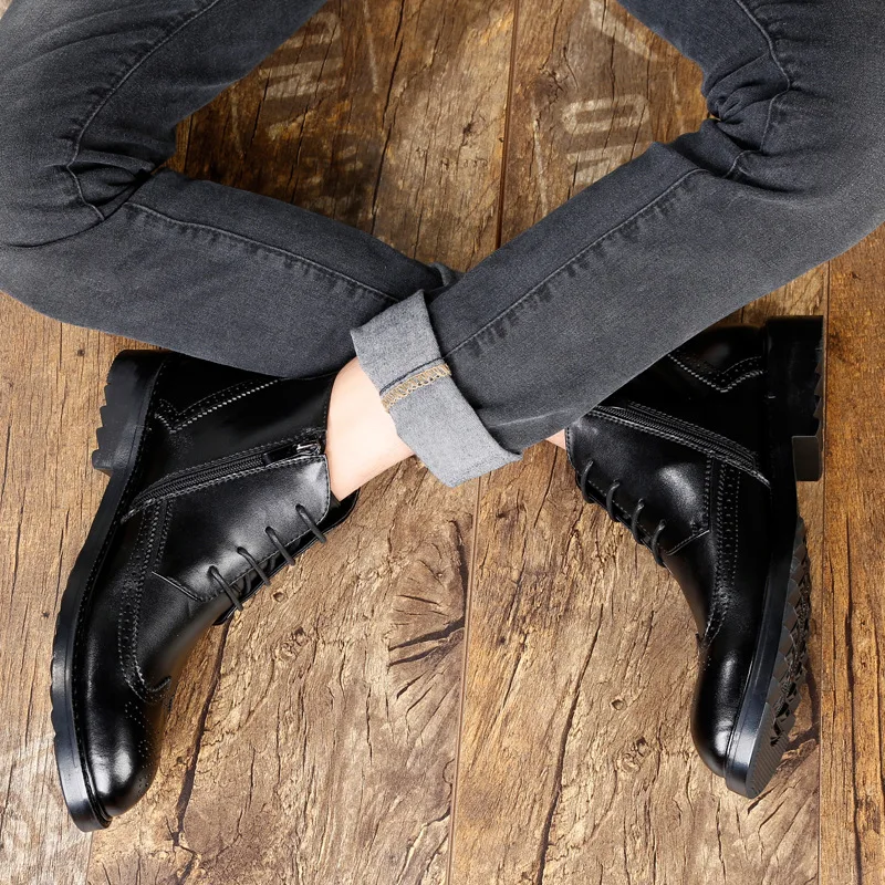 

Autumn New Men's Boots British Chelsea Boots European and European Trend Martin Bootmen Block Sculpted Men's Shoes.
