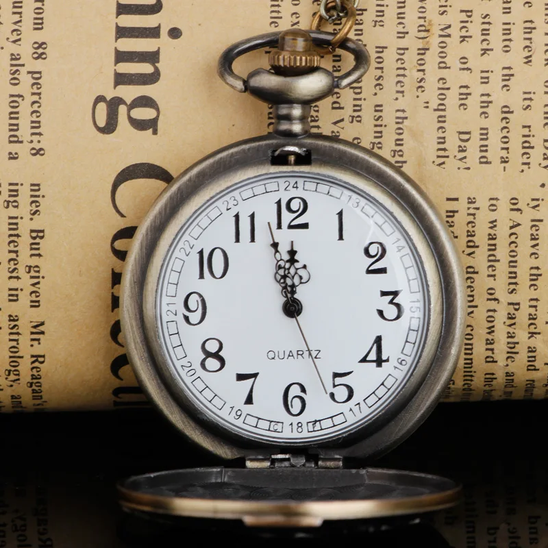 Engraved Exquisite Pattern Quartz Pocket Watch Vintage Souvenir Best Gift CF1417