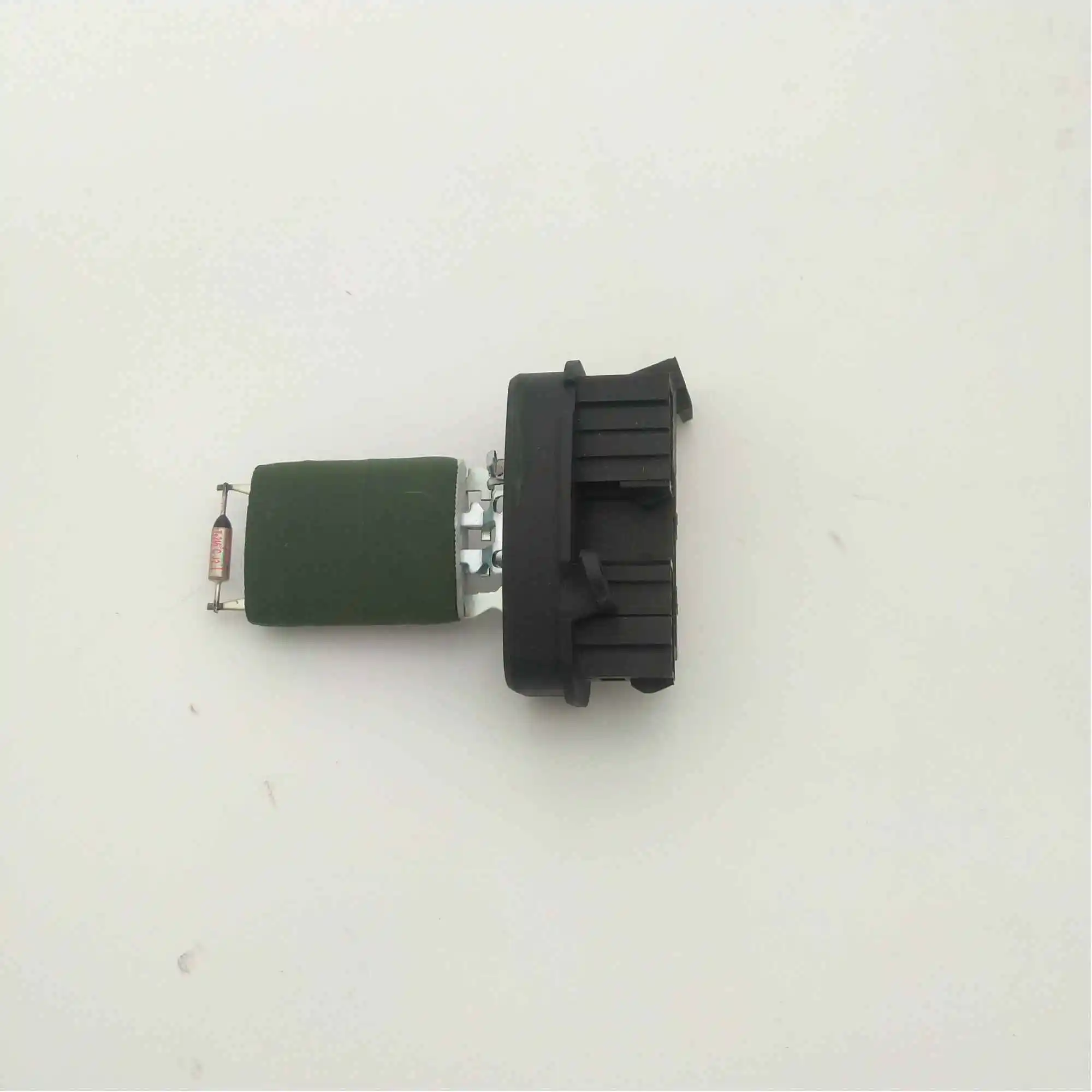 ޸  ܰŸ   ξ  ַ ױ V W LT 95-06 OEM:0018211360