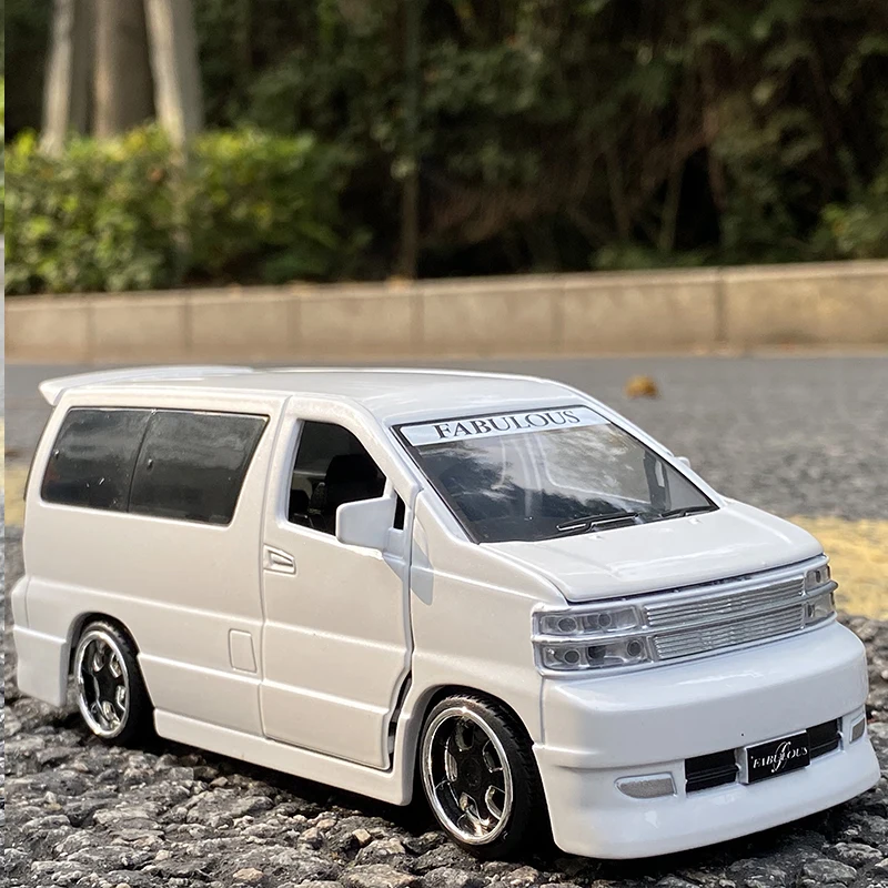 Details about   Nissan Elgrand MPV 1:32 Scale Model Car Diecast Gift Toy Vehicle Kids Collection 