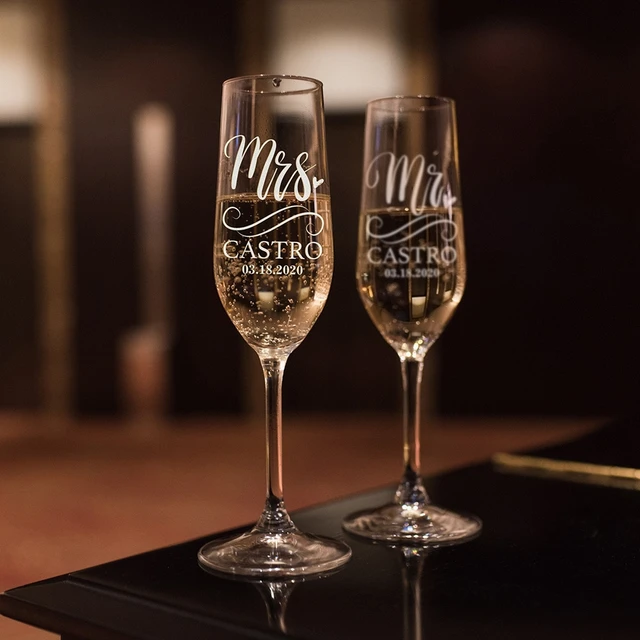 2 pz/set personalizzato Mr e Mrs Champagne flauti, sposa e sposo personalizzati  nome bicchieri per