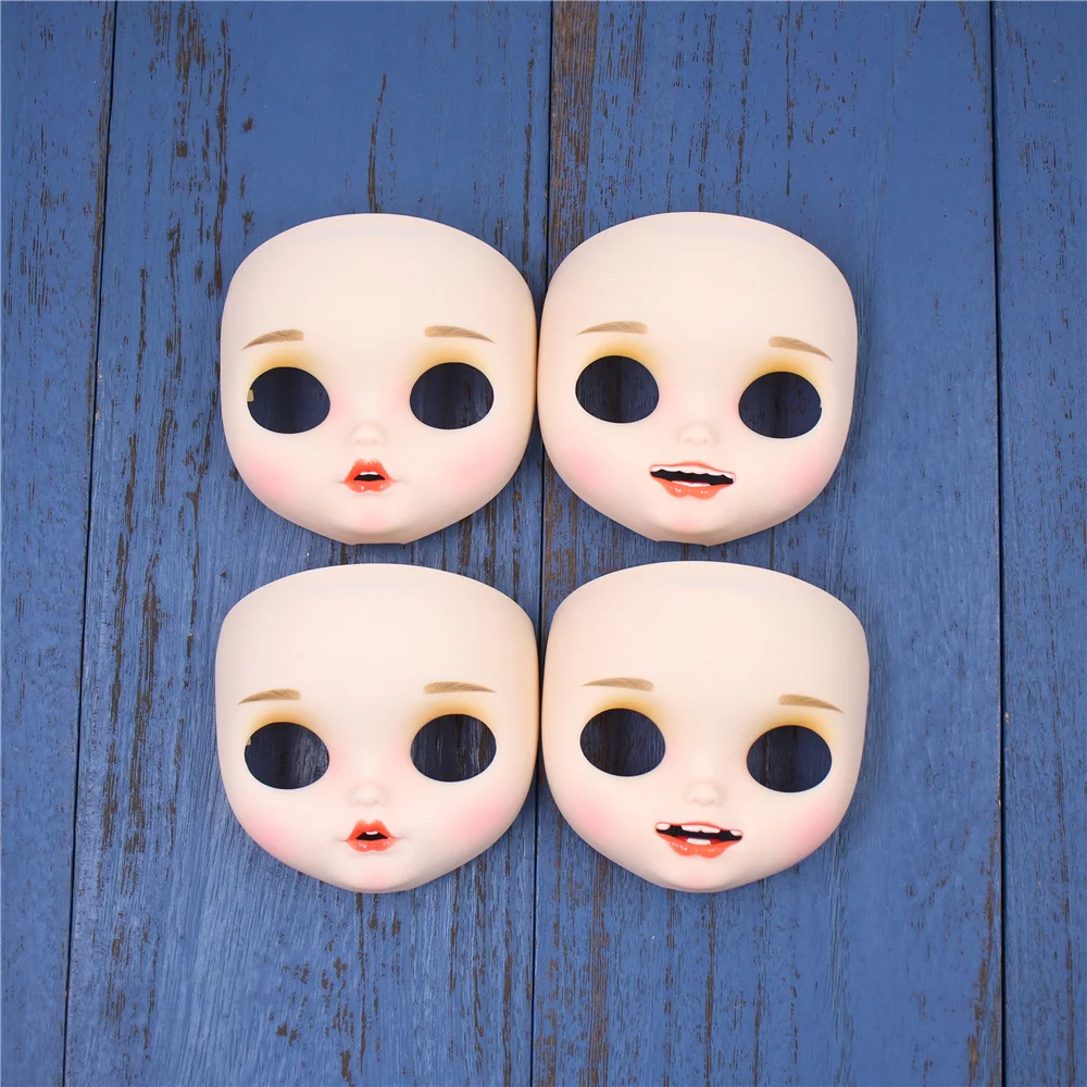 

DBS blyth 1/6 bjd dolls Smiley face with open mouth and teeth Contains makeup