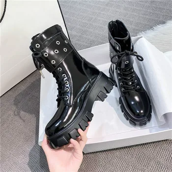 

Fashion Black Martin Boots Women 2020 New Style Buckle Platform Ladies Shoes Autumn Casual Comfortable Short Boots Q12-56