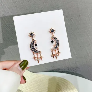 

2019 Dominated Vintage style creative fine crystal Moon modelling Drop earrings long joker New Women earrings