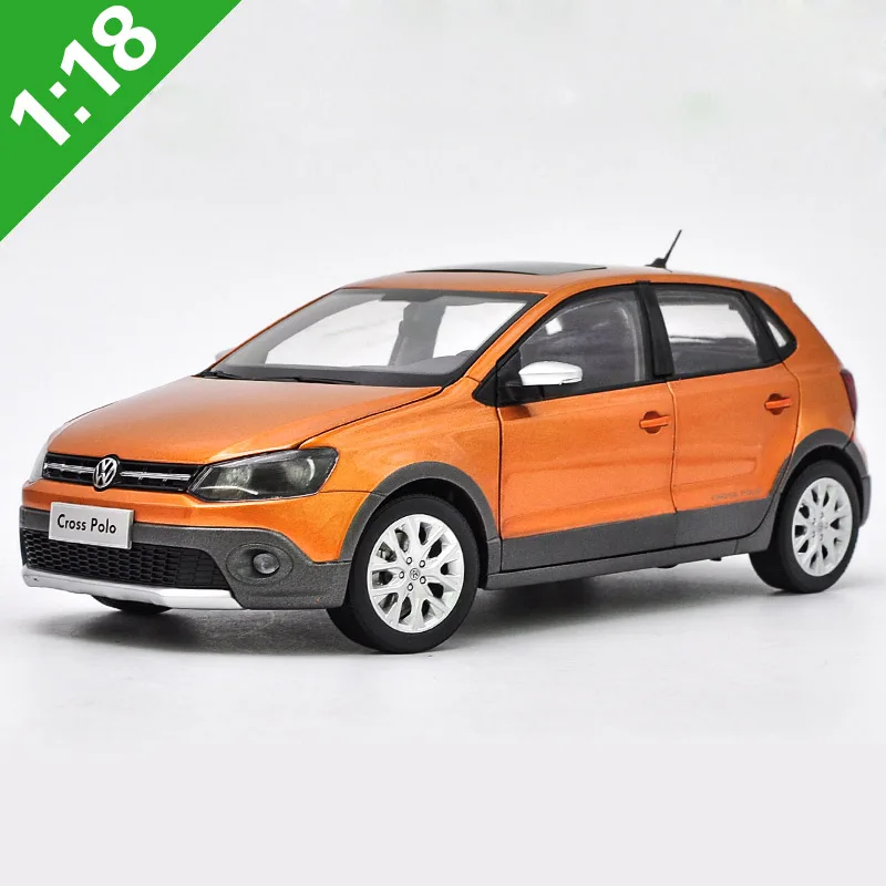 CROSS POLO 2016 Высокая тщательная 1:18 VW 2012 2013 POLOGTI сплав модель автомобиля статические металлические модельные автомобили оригинальная коробка для подарков коллекция - Цвет: CROSS POLO 2016