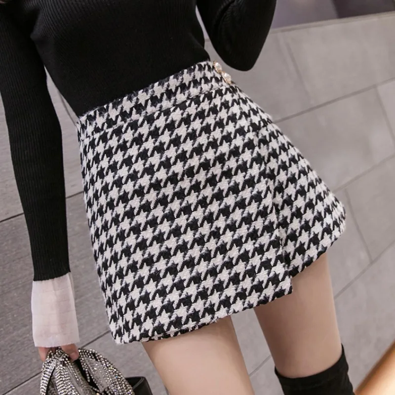 2023 Spring Winter Woolen Houndstooth Shorts Women Buttons High Waist Irregular Skirts Shorts Warm Thicken Short Pants