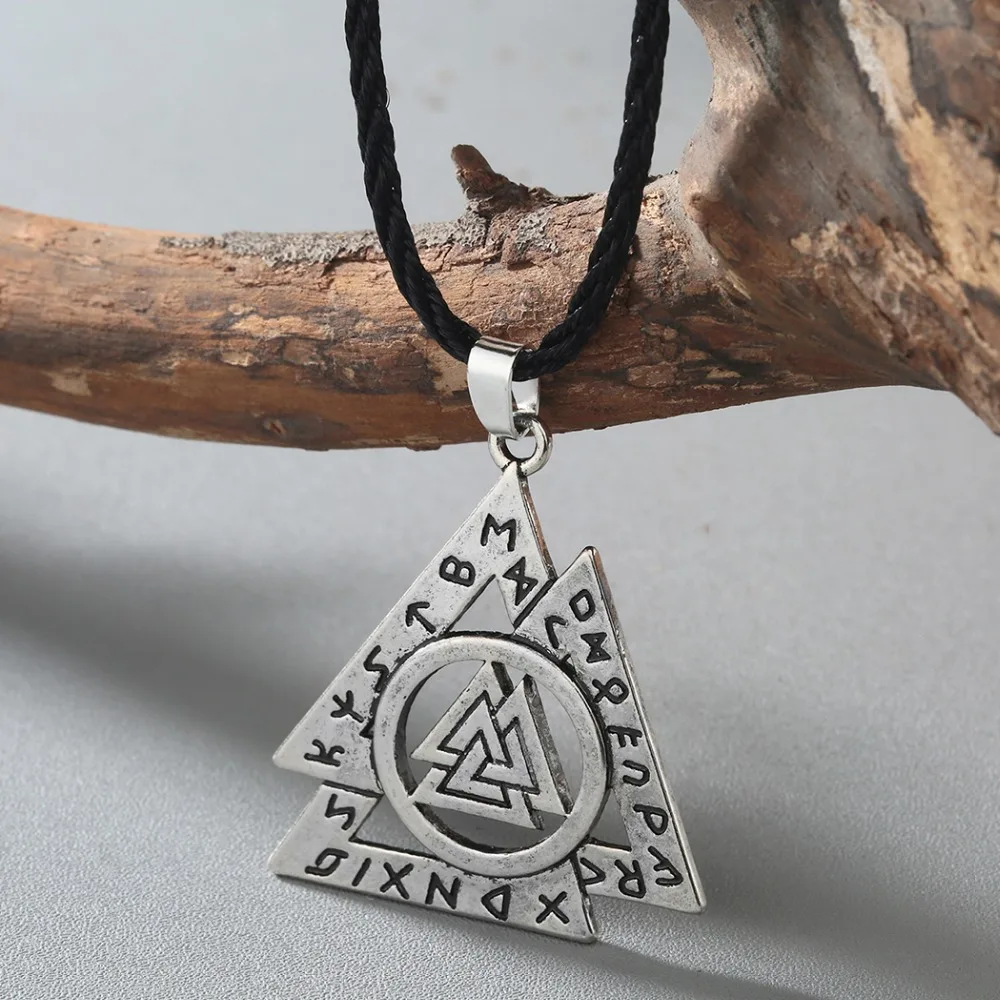 QIAMNI мужское треугольное ожерелье с амулетом Norse Valknut РУНИЧЕСКАЯ подвеска символ викинга бог один Асатру ожерелье s славянские Ювелирные Чокеры