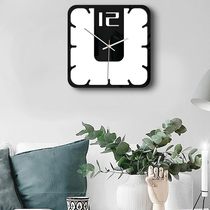 Square Wall Clock Modern Design Nordic Style Living Room Wall Clock Fashion Creative Bedroom Silent Quartz Watch