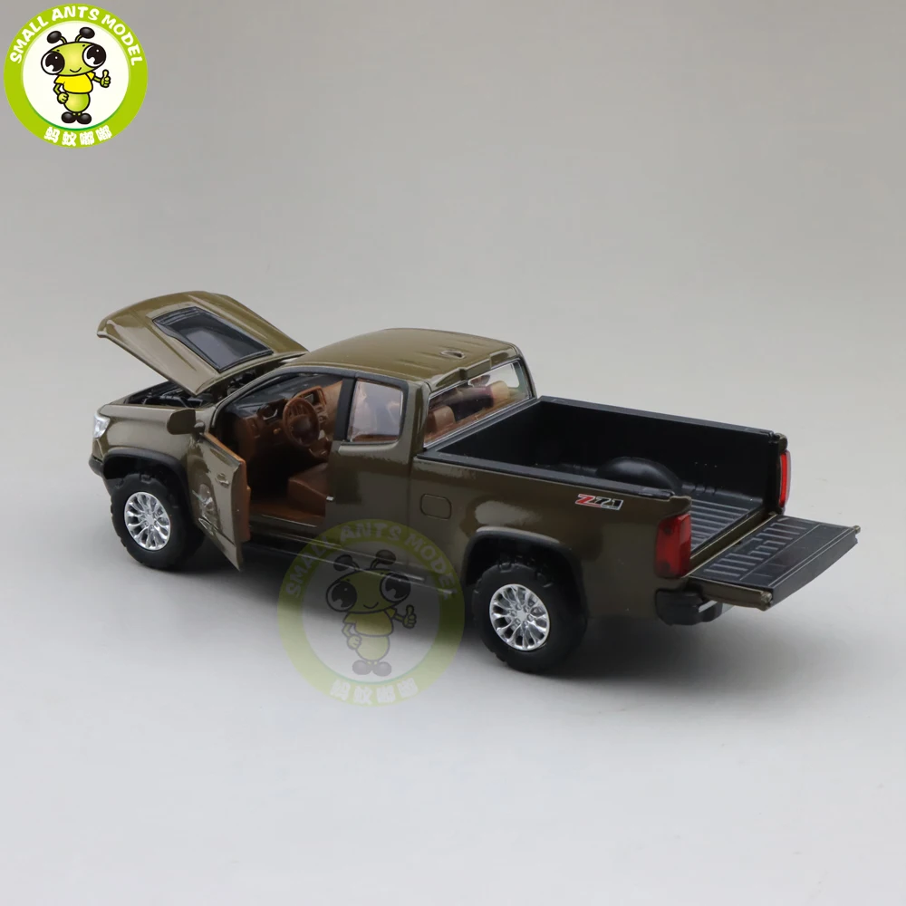 1/31 Chevrolet COLORADO Pickup литой автомобиль модели грузовиков игрушки Дети Мальчики Подарки