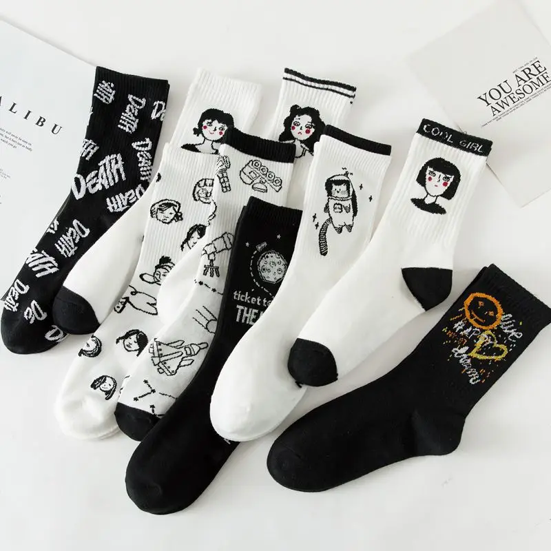 2020 New Autumn Black and White Sports Women Socks Cotton Cute Winter Socks Women Kawaii
