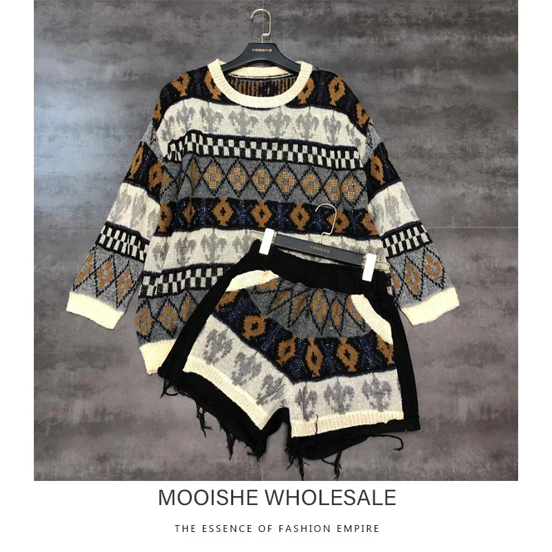 

2019 Autumn New Nordic Style Sequined Mohair Sweater + Raw Shorts Two-piece Suit Female