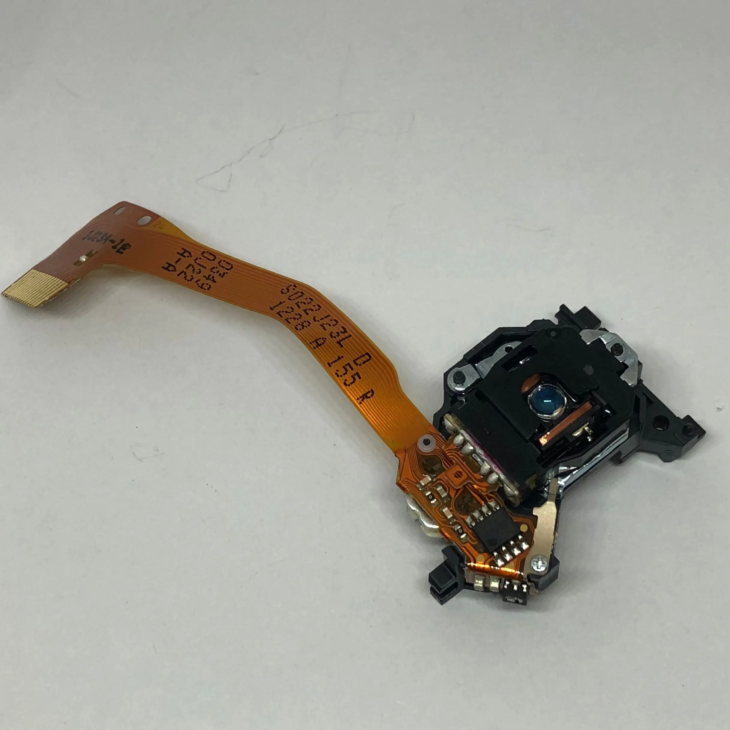 Радиоприемник RAE0155 RAE0155Z E155 новый радиоприемник CD диск с оптической головкой IC и