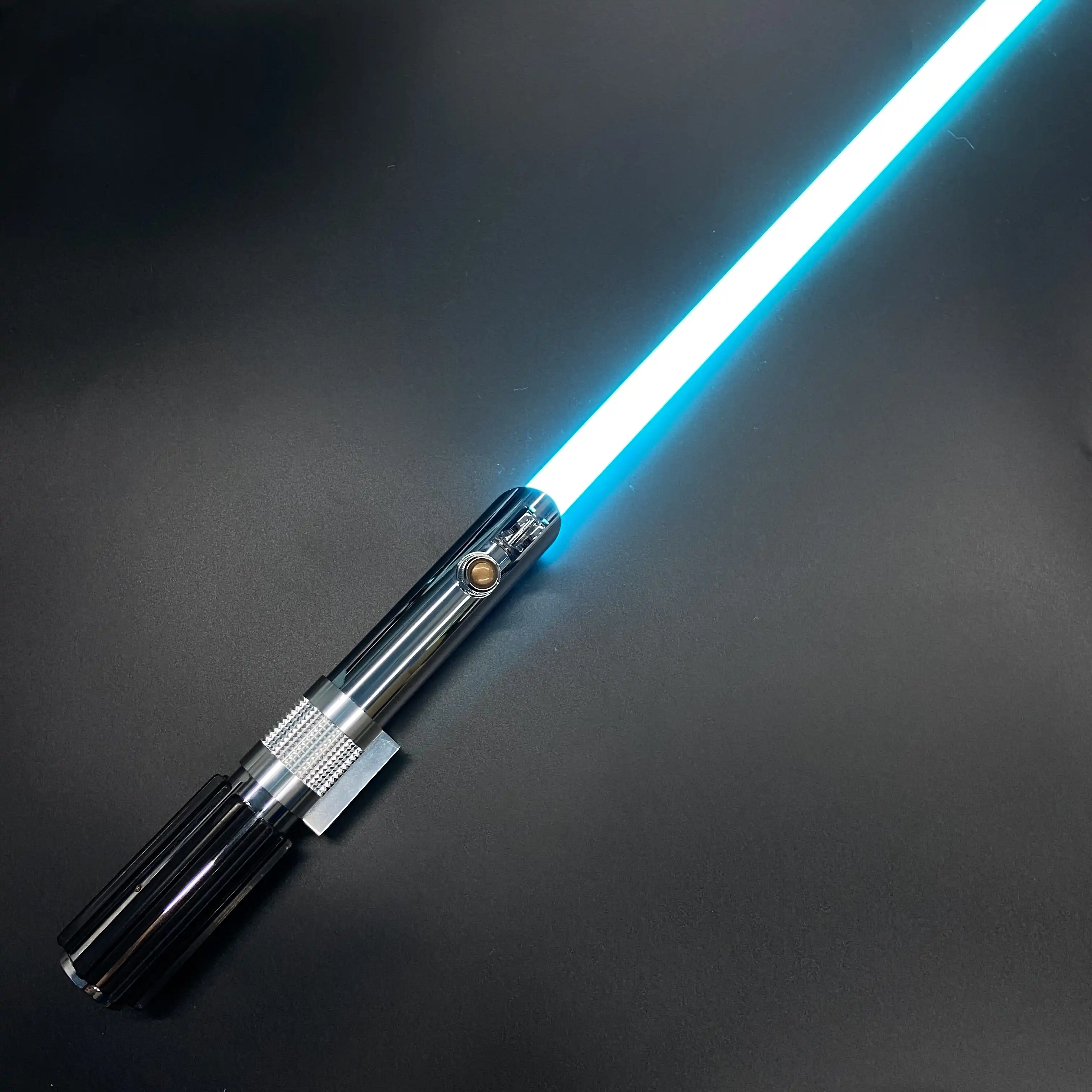 anakin with lightsaber