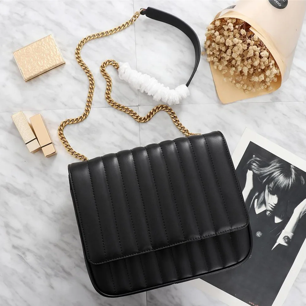 

Luxury Classic Women's Real Leather shoulder bag crossbody bag with chain design