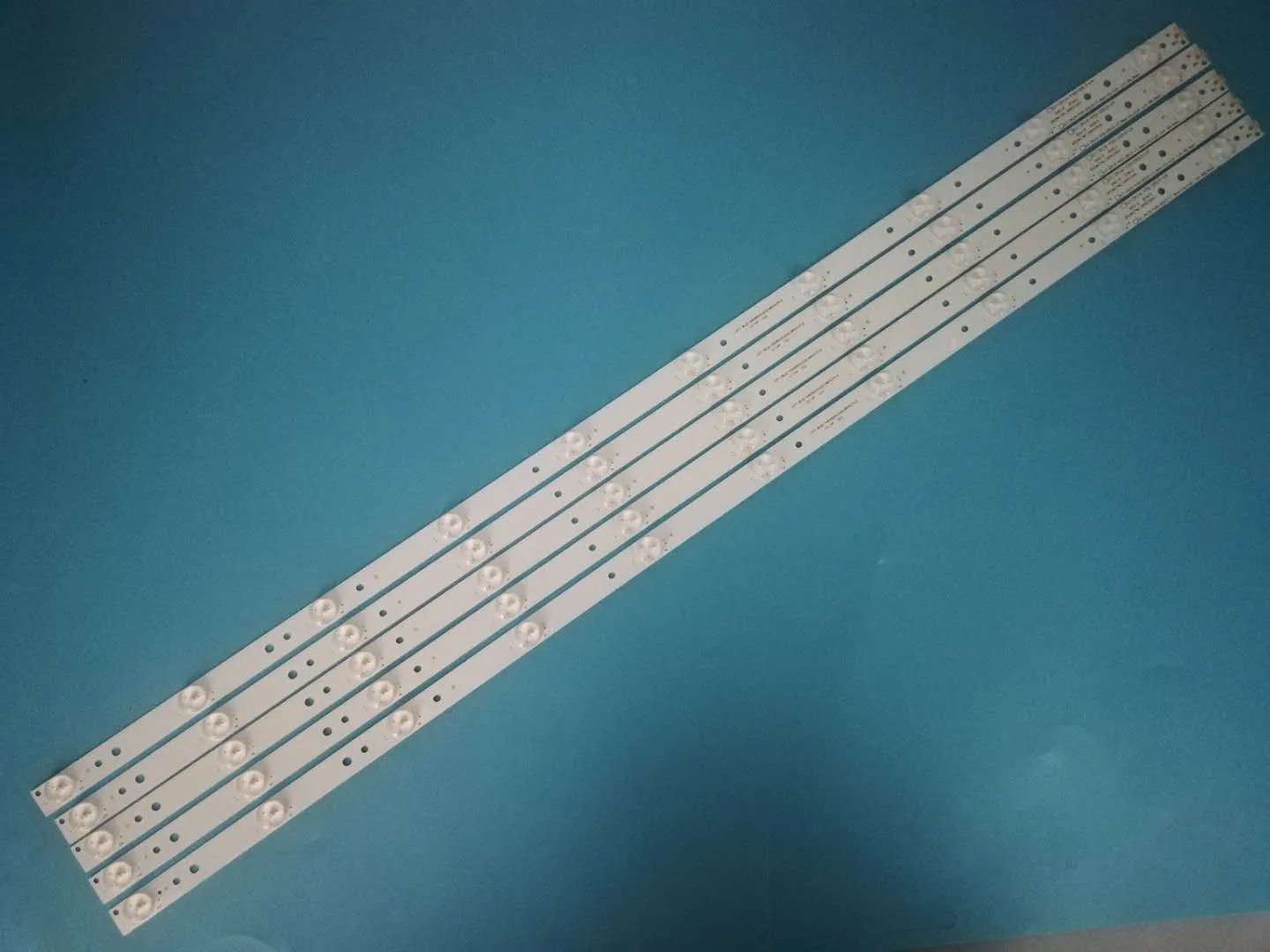 LB43101 V0_01 LED Backlight strip 10Lamps for TPT430H3 43PFS5531 43PFS5532 43PUT4900 43PUK4900 43PUH4900 43OUH6101 43PFT4131