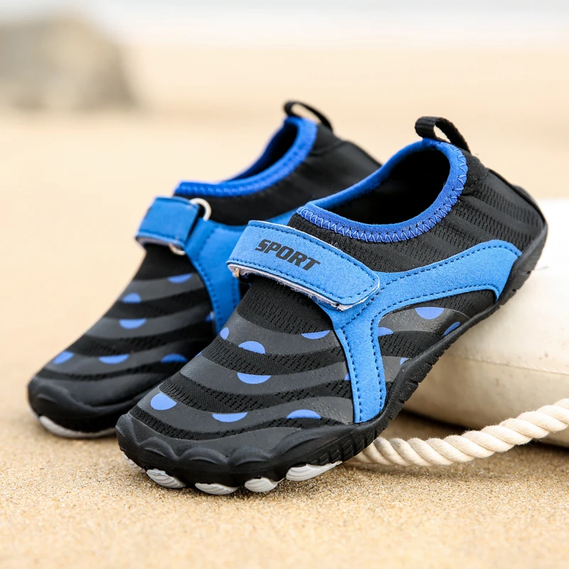 collection Outdoor Kid Aquashoes